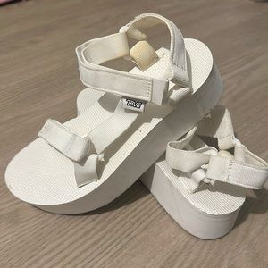 Tea Platform Sandal